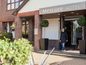  Mercure Dartford Brands Hatch Hotel & Spa  Нью Аш Грин